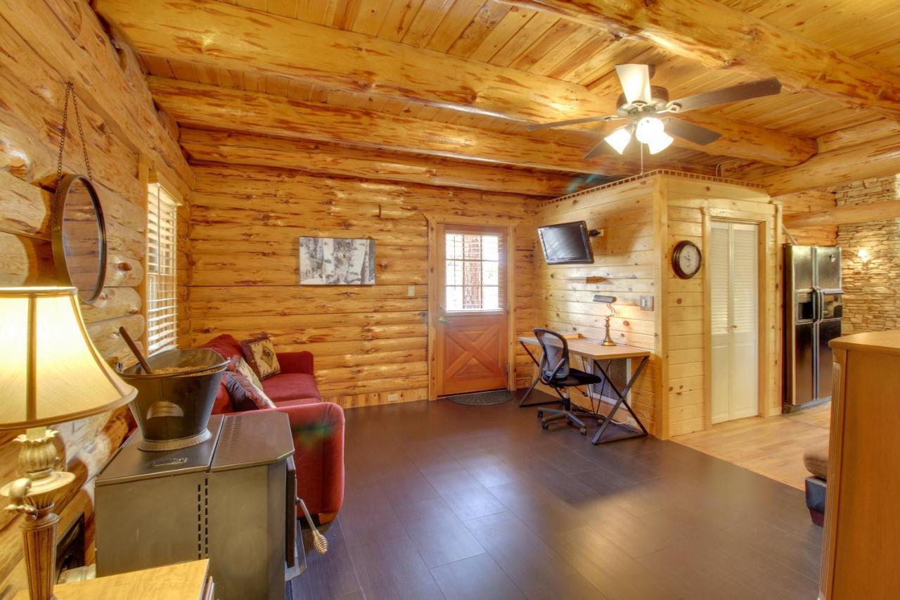 Lakeside Cabin On 2 Acres With Fire Pit And Hot Tub! Pinetop-Lakeside Exterior foto
